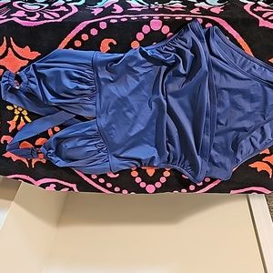 NWT Cupshe Blue Size M v neck back tie tankini top standard bottoms set